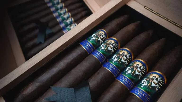 Foundation Cigar Company Begins Shipping 10-Year Aniversario